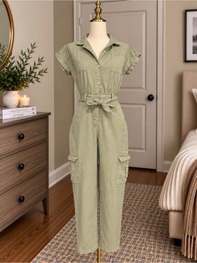 Utility Short-Sleeve Cargo Jumpsuit in Olive Green